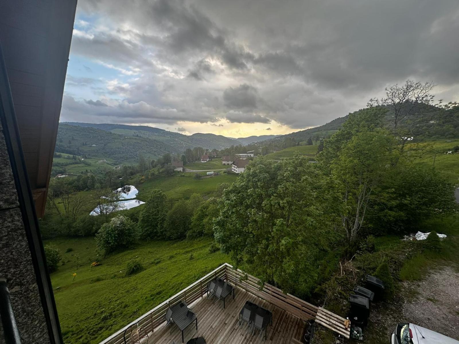 Les Chalets Bambi & Jacuzzi Privatif La Bresse Phòng bức ảnh