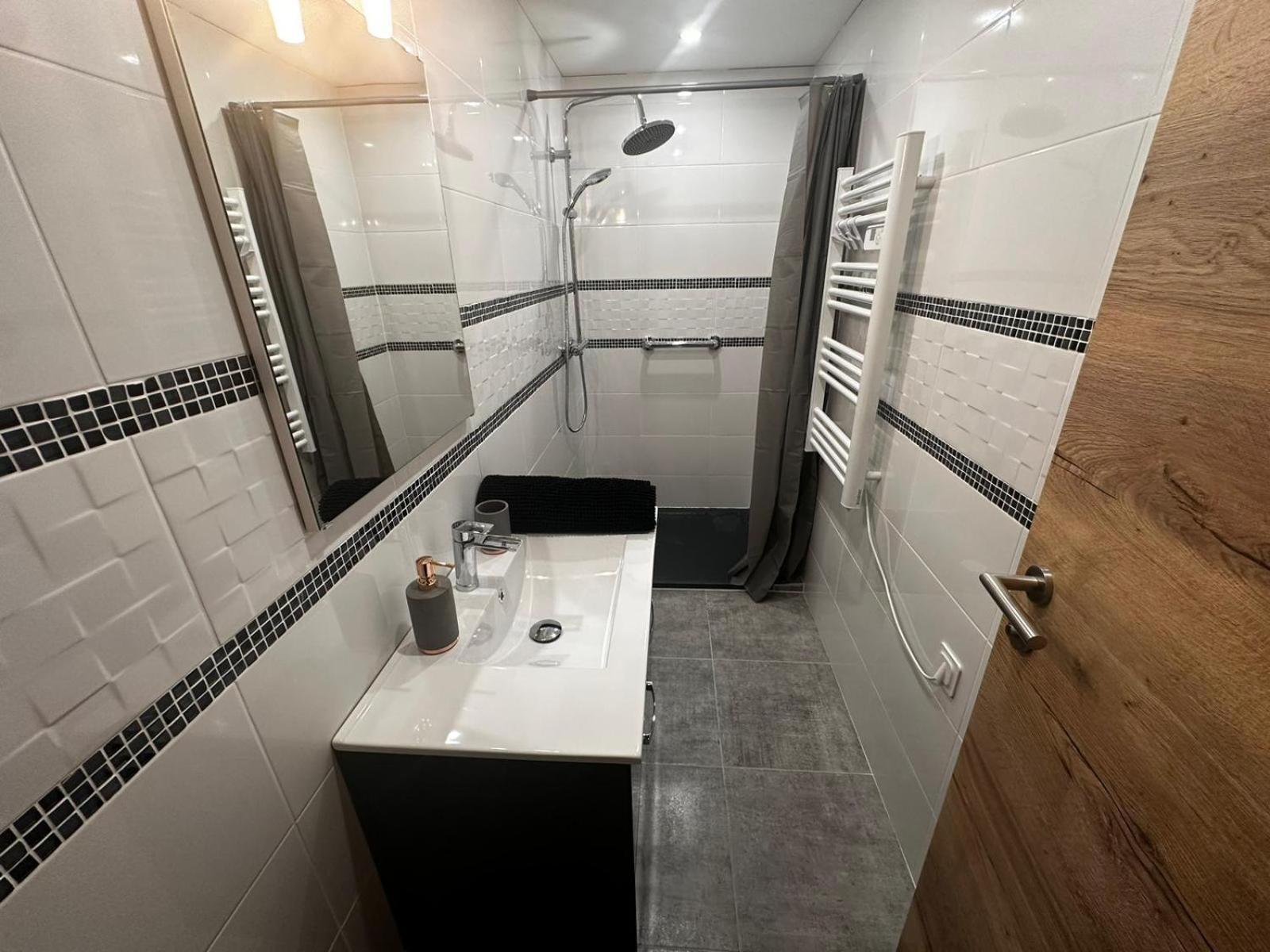 Les Chalets Bambi & Jacuzzi Privatif La Bresse Phòng bức ảnh